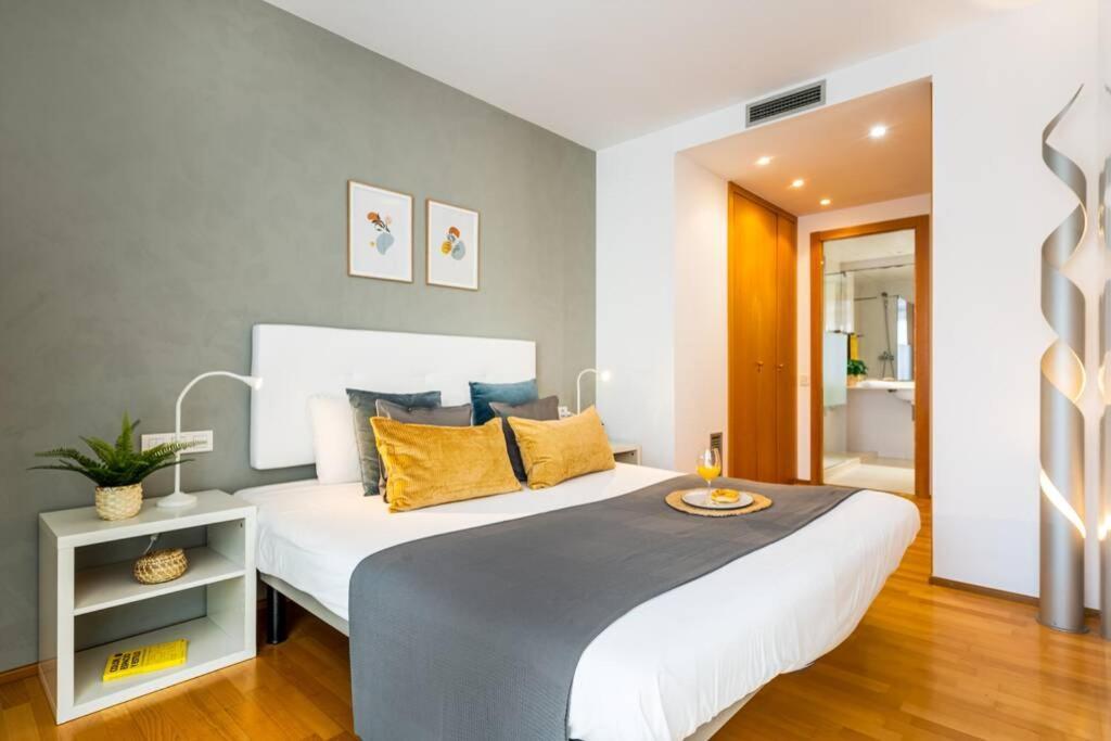 Monumumental Free Parking Apartment